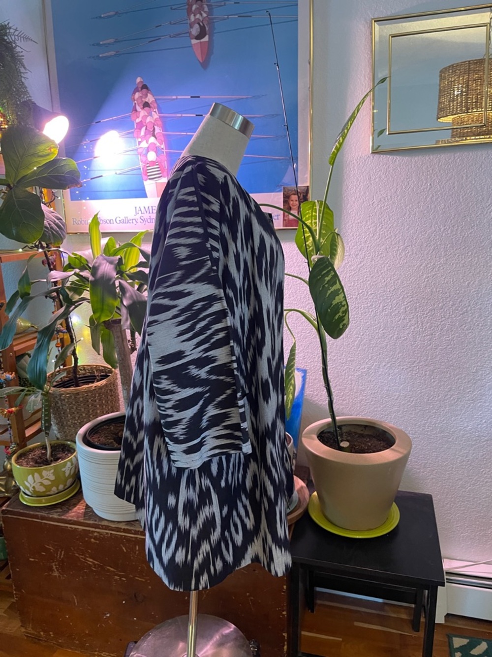 Women’s Black & White Ikat Swim Cover-Up Jacket - Picture 5 of 7